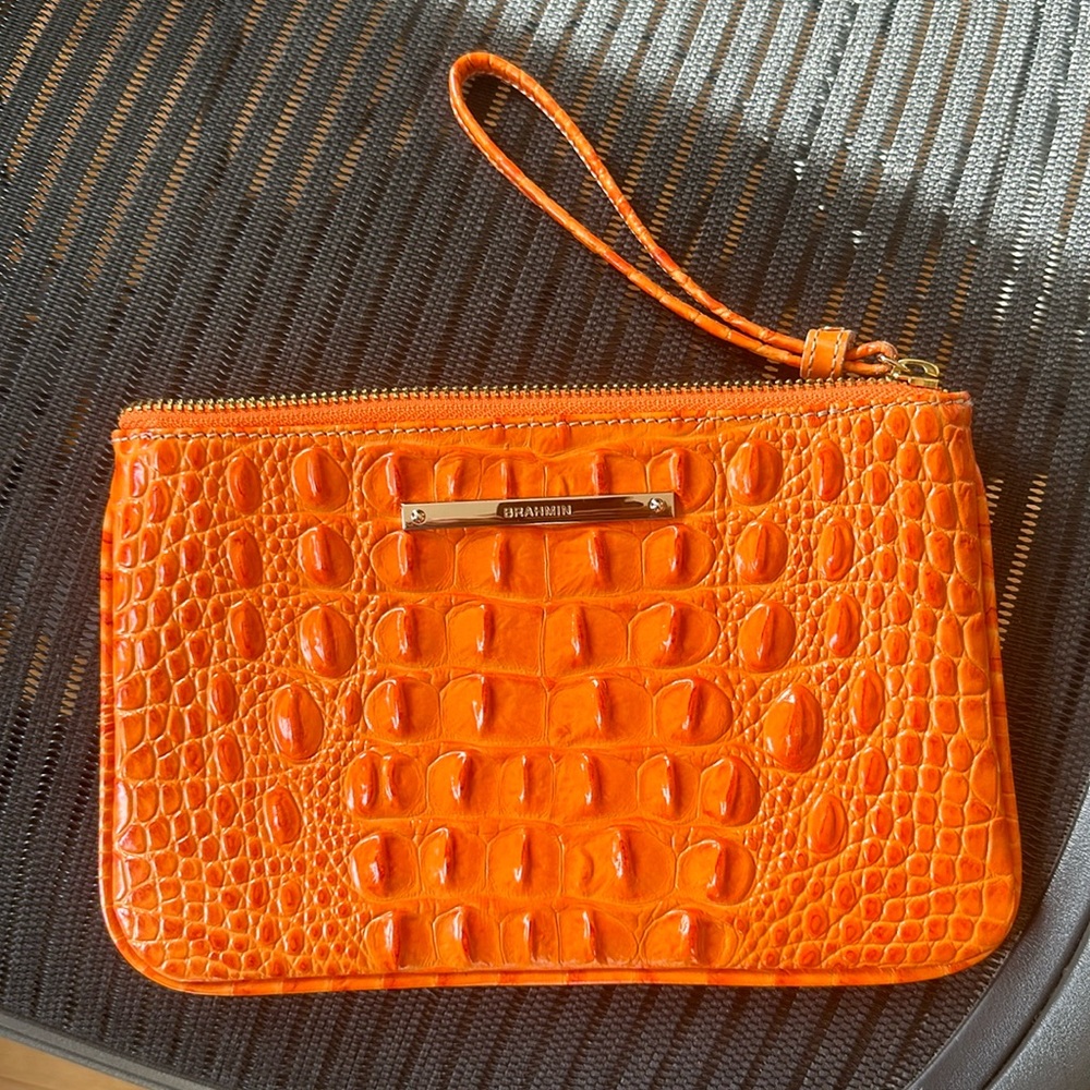 Brahmin wristlet